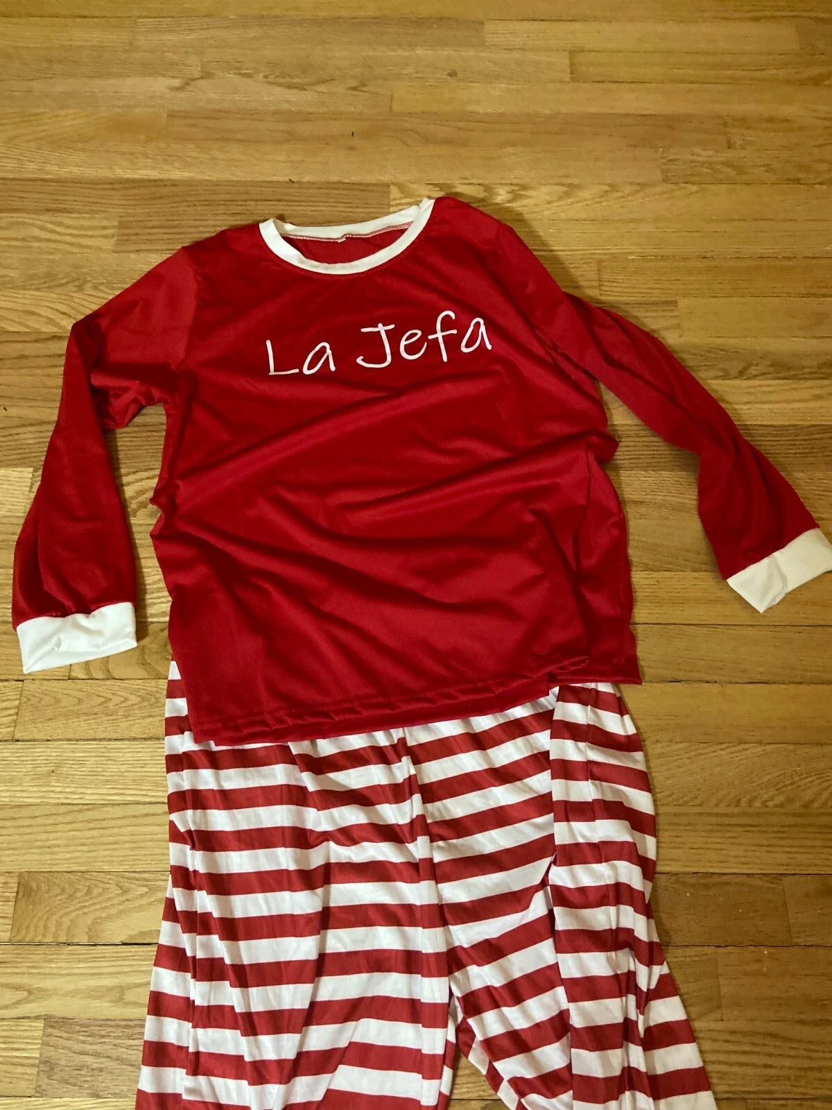 Women Long Sleeve Elastic Waist Christmas Pajamas Set "La Jefa"