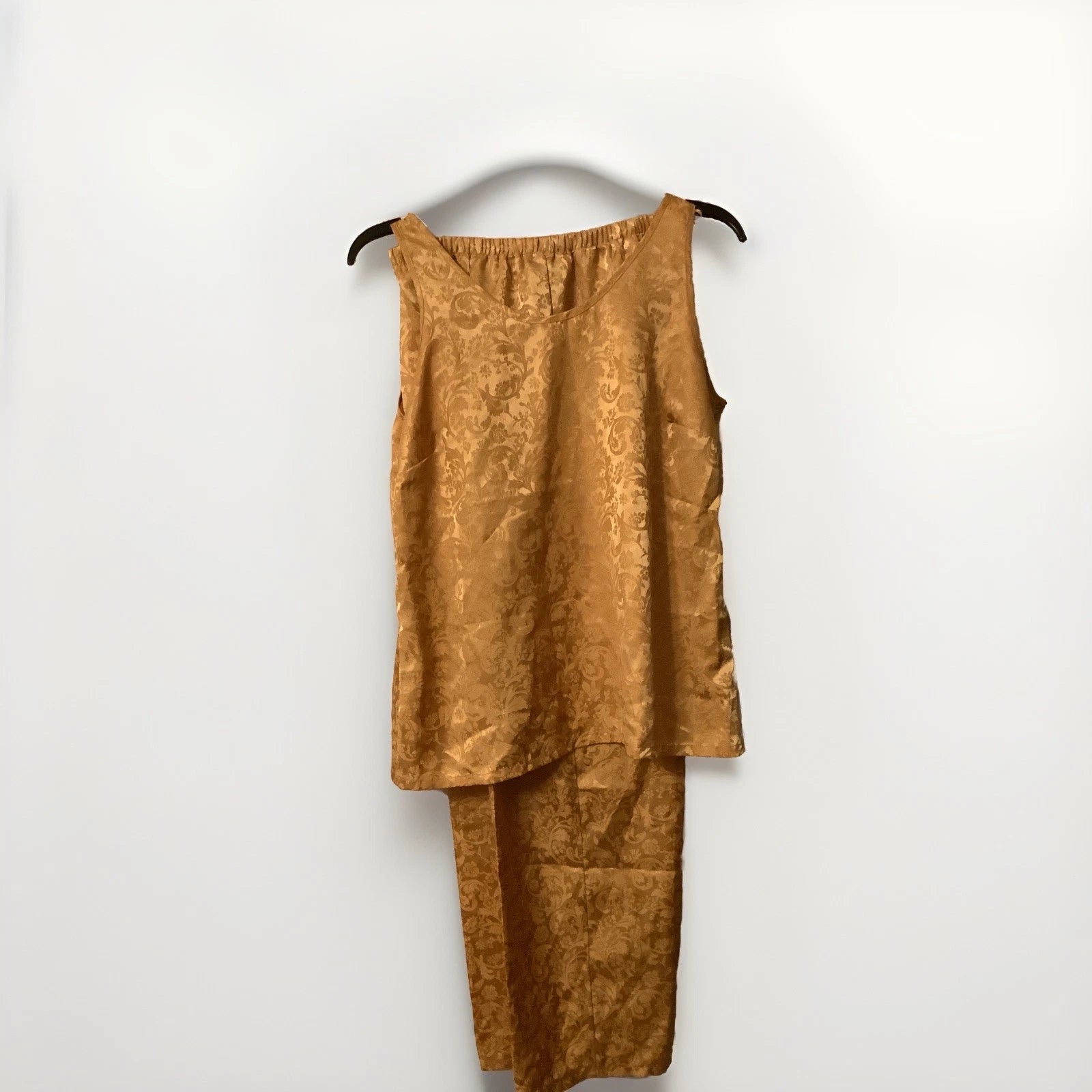 Vintage Enchanting Ladies Sleepwear. Medium (10-12). Gold. 3 Piece.