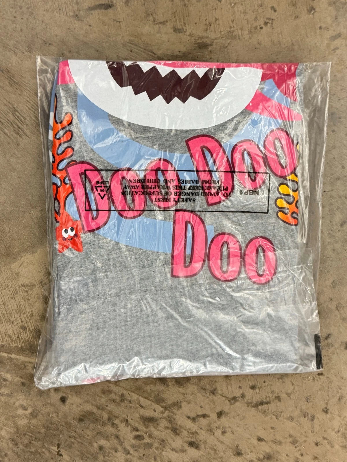 NEW & Sealed with Tags Mummy Shark Doo Doo Doo Women’s Pyjamas PJs Loungewear