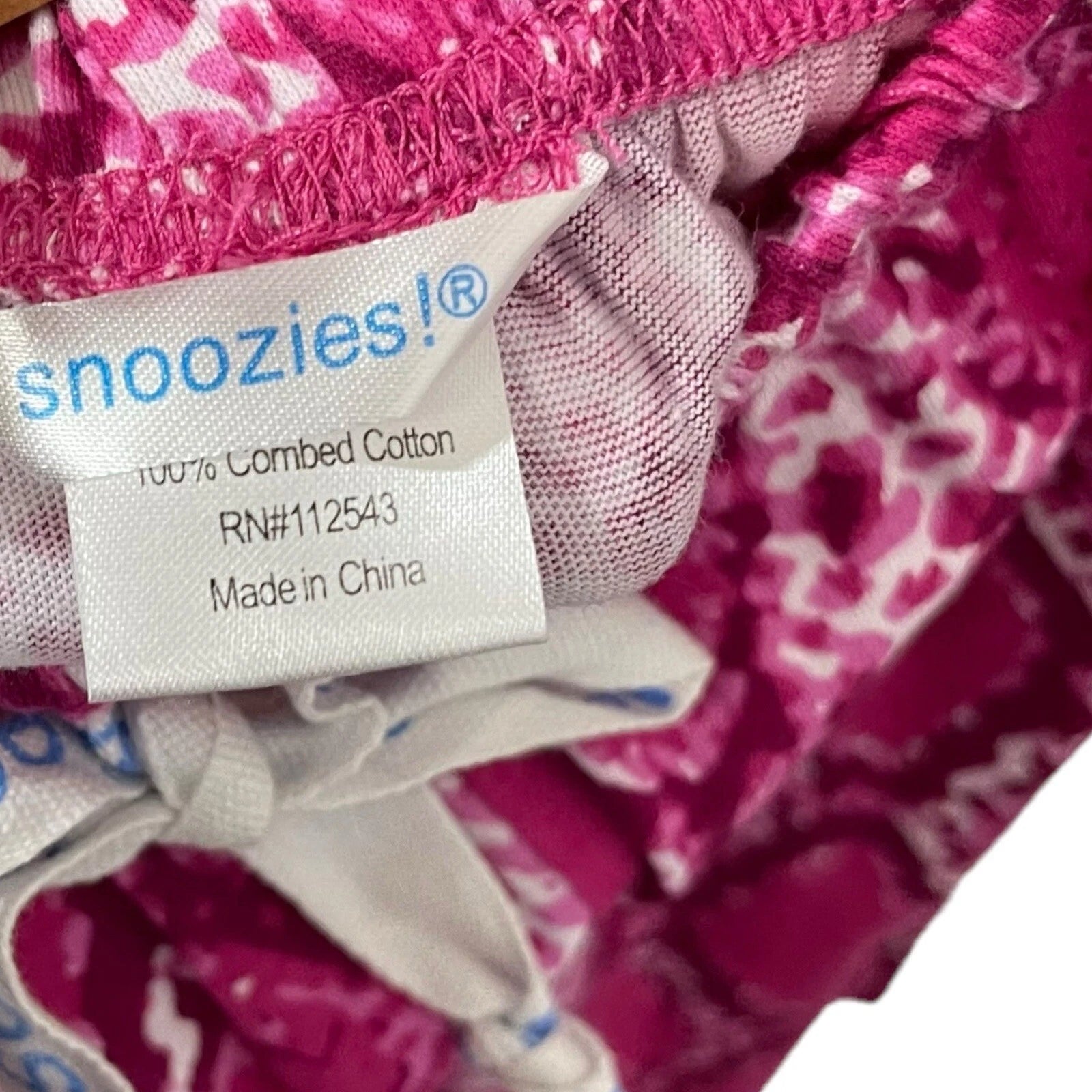 Snoozies Drawstring Pajama Shorts Women's M Pink Snake Skin Reptile Print NEW