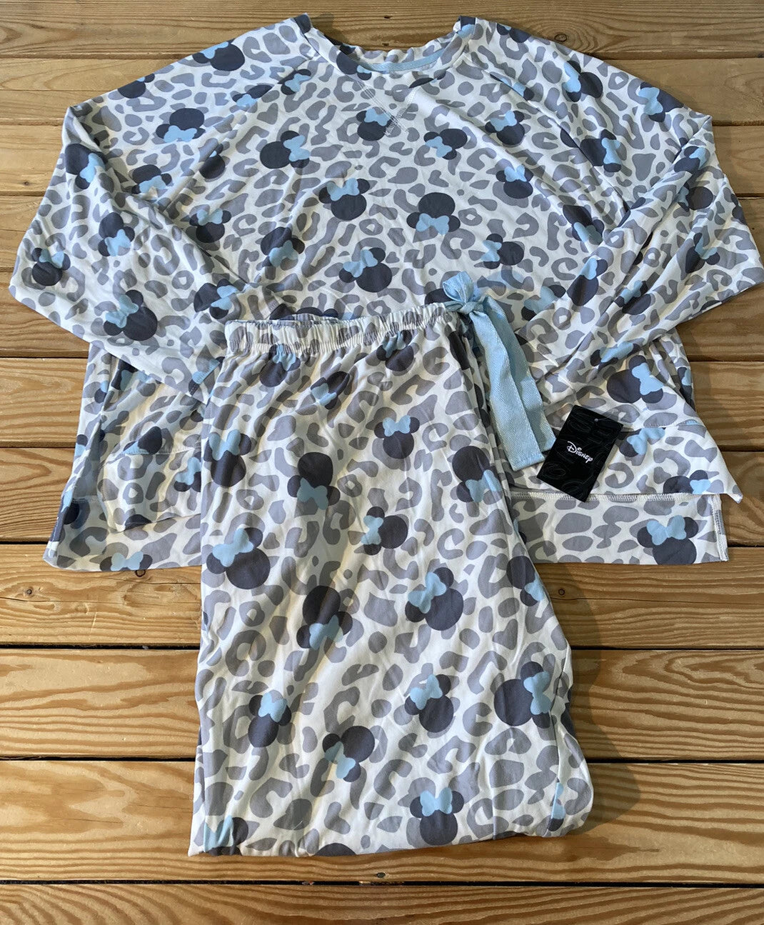 Disney NWT Women’s Jersey raglan & Jogger pajama set Size L White Grey AI