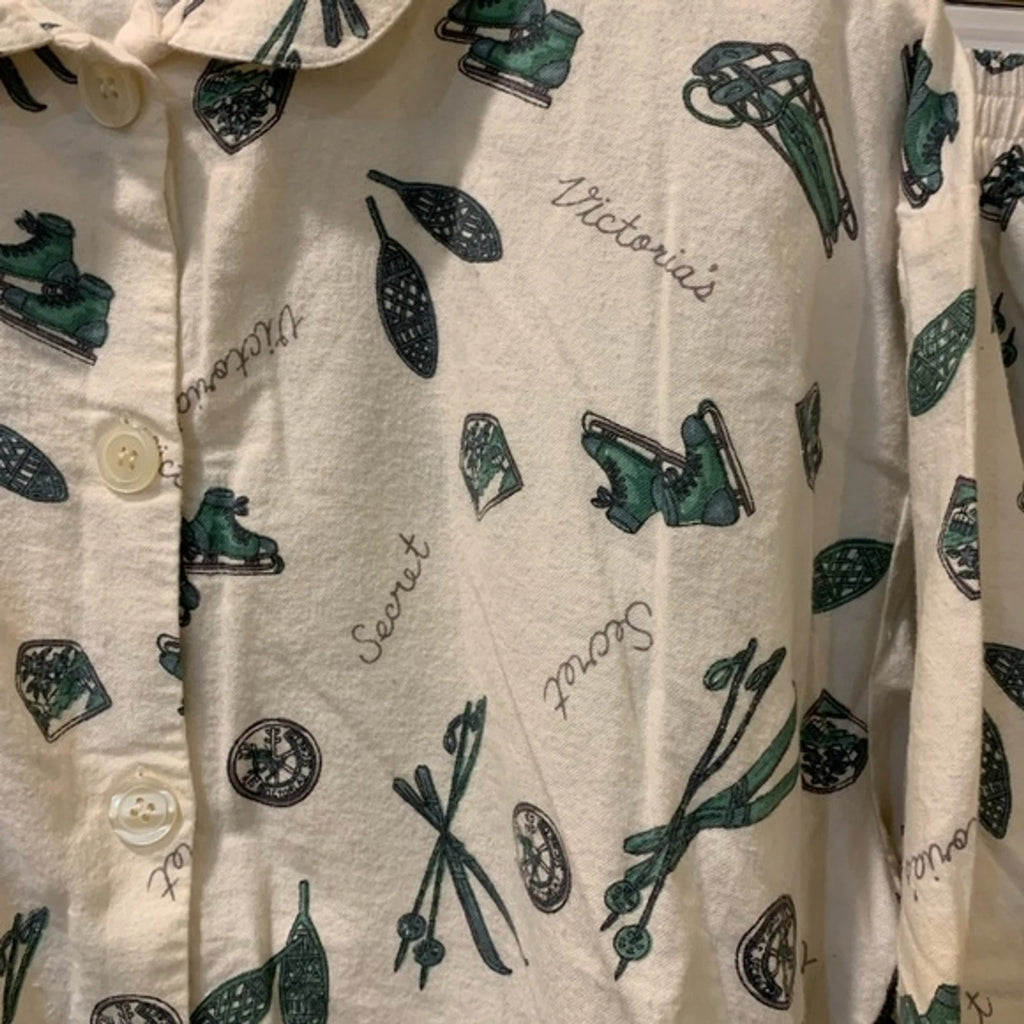 Victoria’s Secret Gold Label Fleece Winter Sports Printed Pajama Shorts Set M