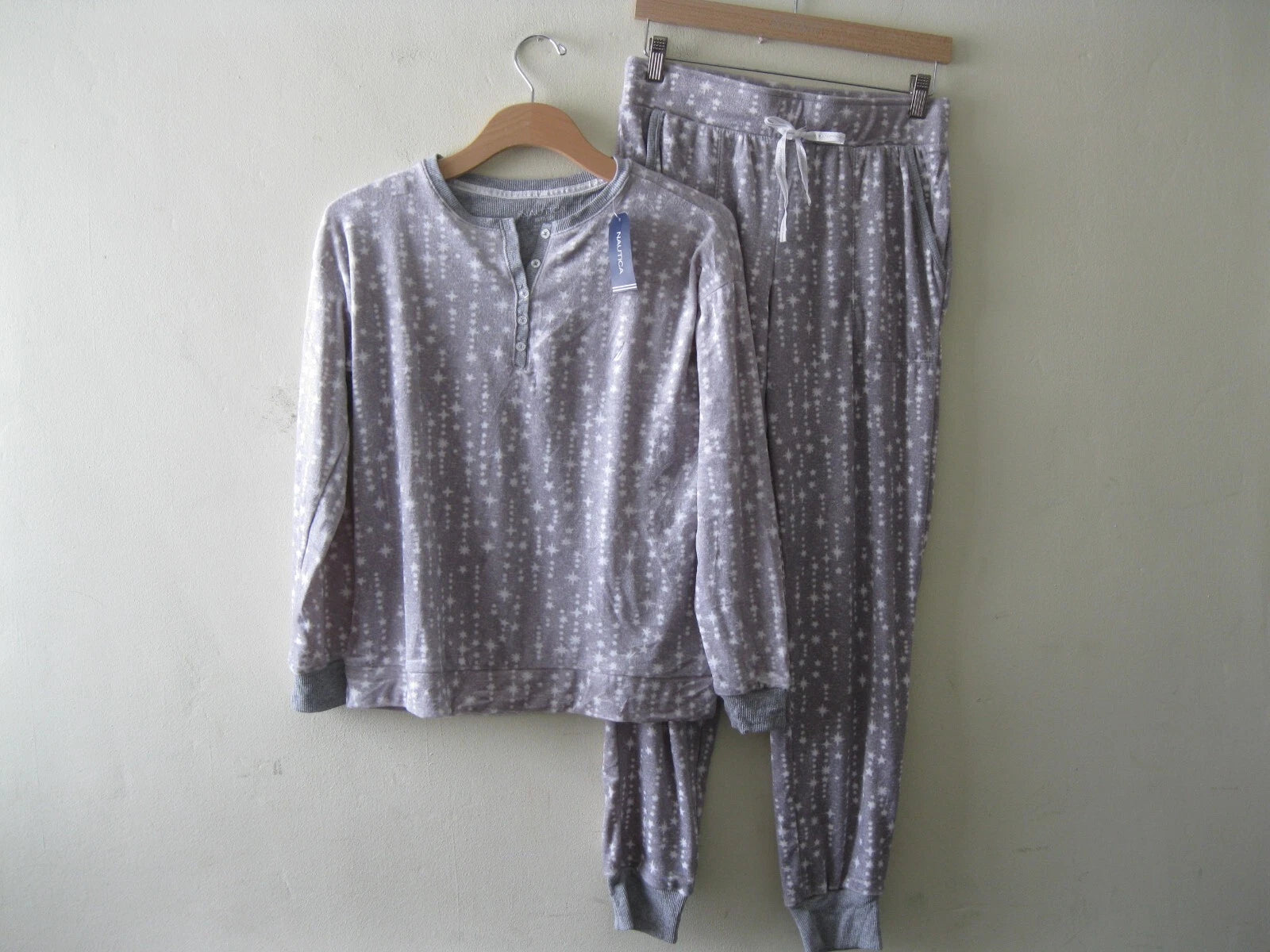 Nautica Women's 2 Piece Fleece Pajama Sleepwear Set, grey, XS (1019)