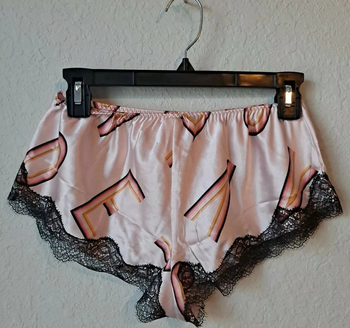 VICTORIA SECRET SATIN/ LACE PAJAMA SLEEP LOUNGE SHORT Color Rose/Pink XS NWT