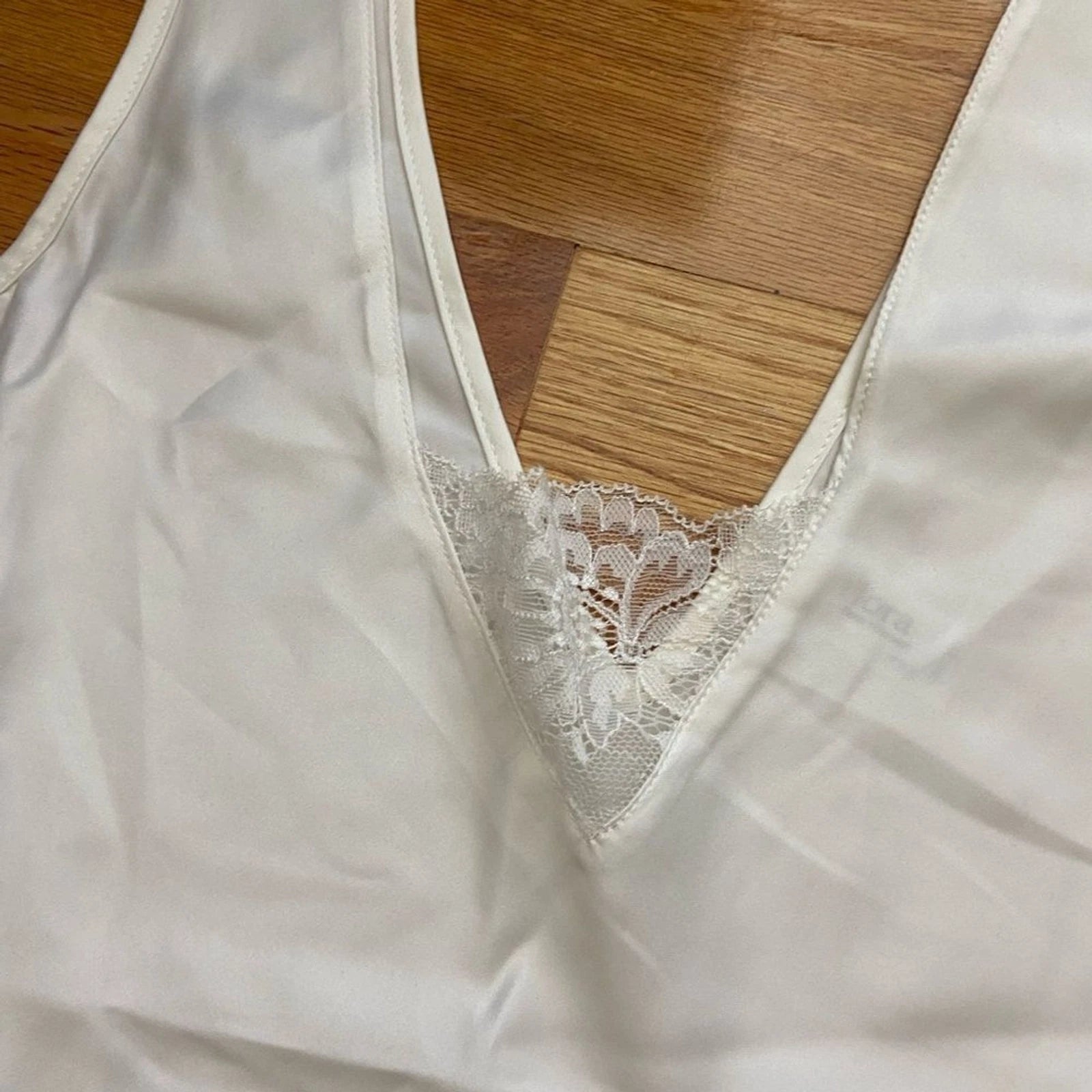 NWT Flora Nikrooz Claudine Matte Shirt Set with Lace