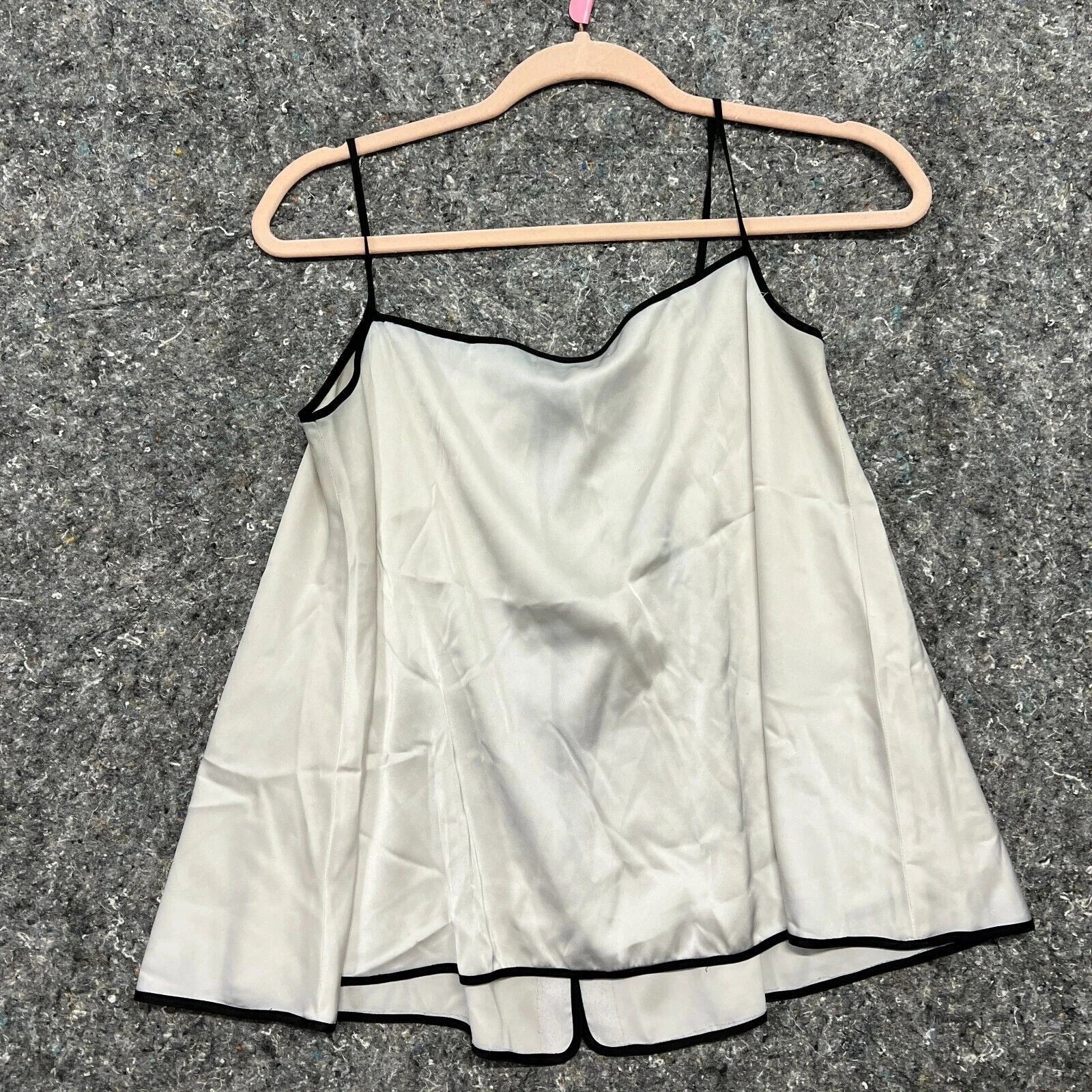 LIIQ Rush Pajama Set Women White Lightweight Two Piece Sleepwear Norm Core