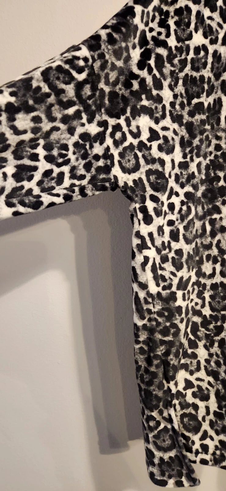 WOMEN'S PAJAMAS SIZE XL/XXL ANIMAL PRINT