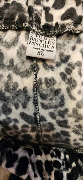 WOMEN'S PAJAMAS SIZE XL/XXL ANIMAL PRINT